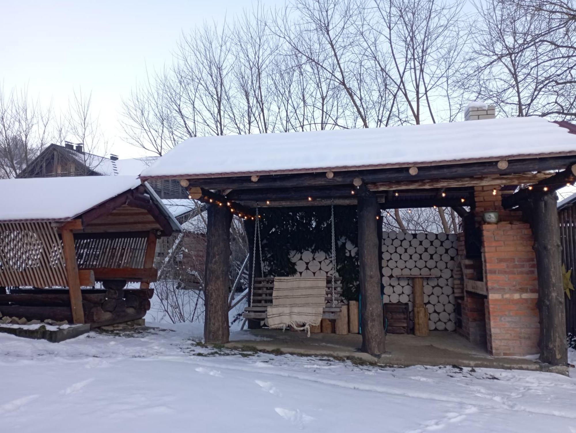 Sadyba Sunny House Pilipets Buitenkant foto