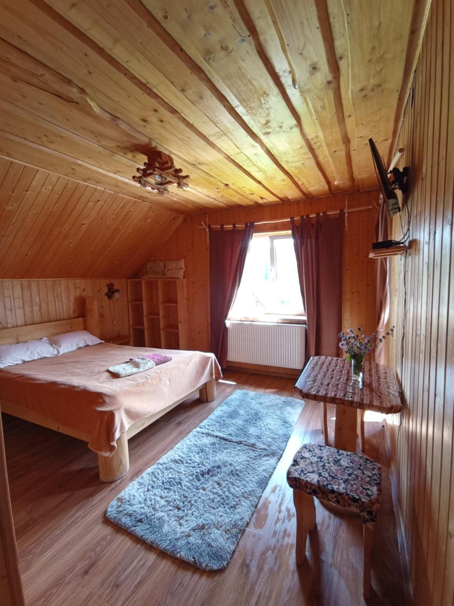 Sadyba Sunny House Pilipets Buitenkant foto